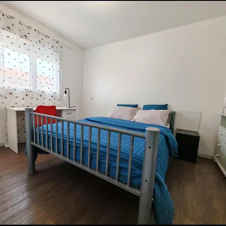 Проживание в семье La Maison De Begles Бегль